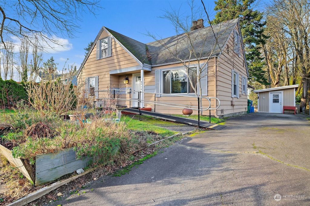 Photo of 6912 S 115th Street, Seattle, WA 98178 (MLS # 2189784)