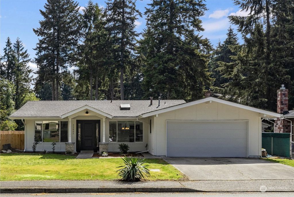 Photo of 33802 35th Avenue SW, Federal Way, WA 98023 (MLS # 2241728)