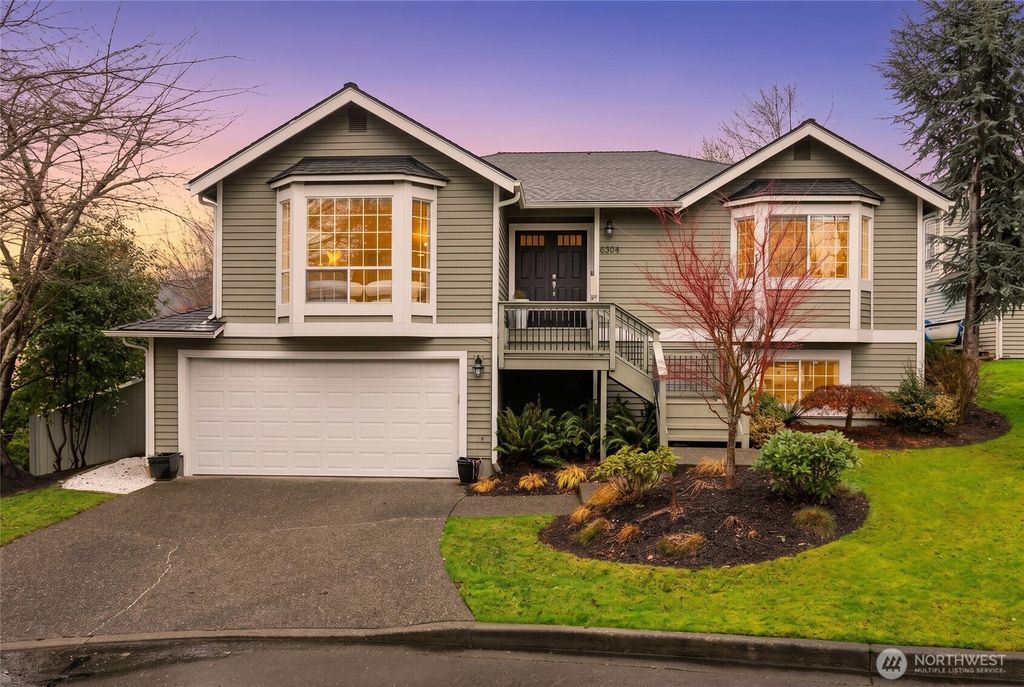Photo of 6304 110th Avenue NE, Kirkland, WA 98033 (MLS # 2495131)