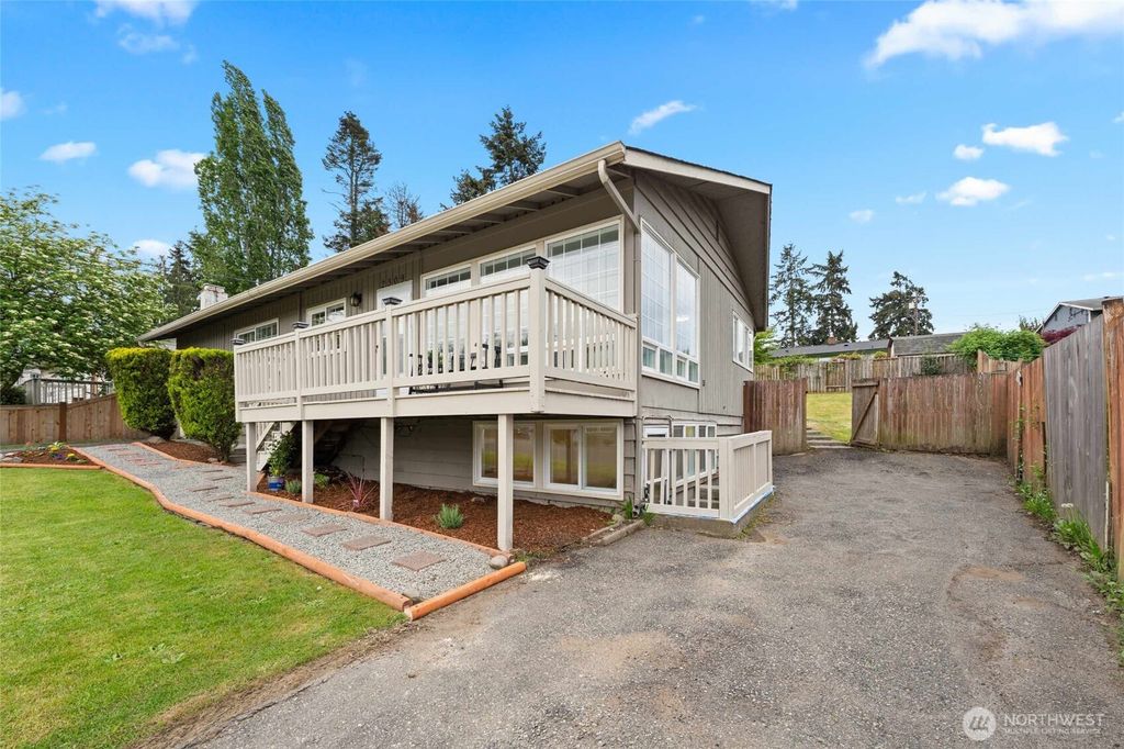 Photo of 2309 S 249th Street, Kent, WA 98032 (MLS # 2521512)