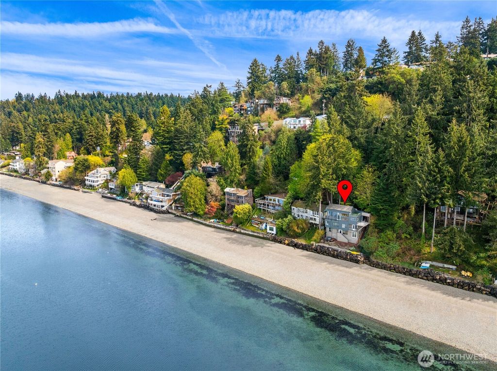 Photo of 16611 SW Maplewild Avenue, Burien, WA 98166 (MLS # 2503991)