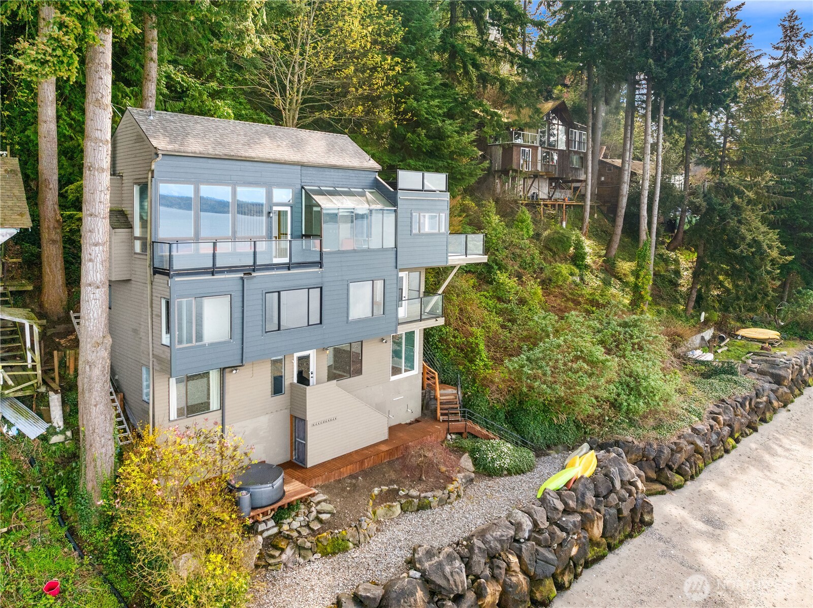 16611 SW Maplewild Avenue