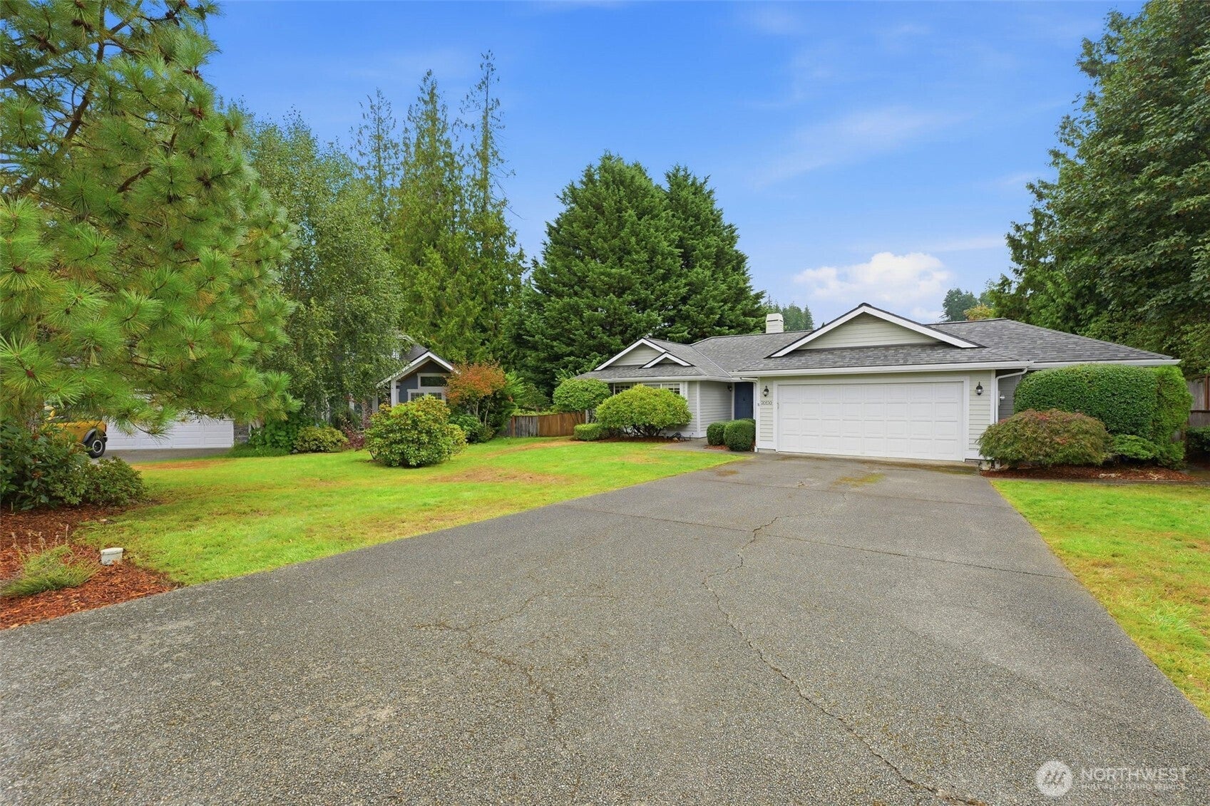 20130 Bue Rund Loop NE