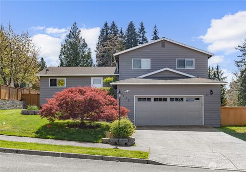 Photo of 2713 NE 23rd Place, Renton, WA 98056 (MLS # 2460137)