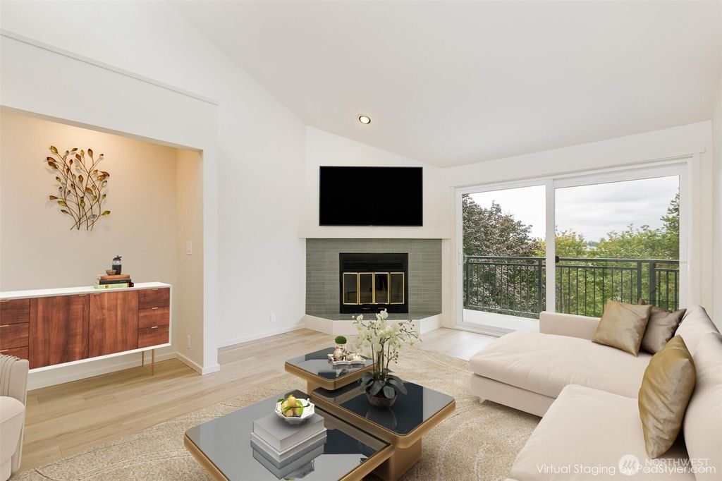 Photo of 150 NE 95th Street #404, Seattle, WA 98115 (MLS # 2416444)