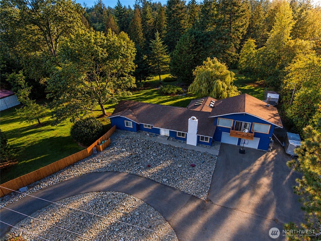 Photo of 16674 Mountain View Road, Mount Vernon, WA 98274 (MLS # 2593403)