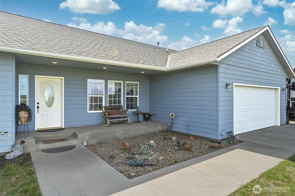 Photo of 219 Reeds Road, Touchet, WA 99360 (MLS # 2511967)