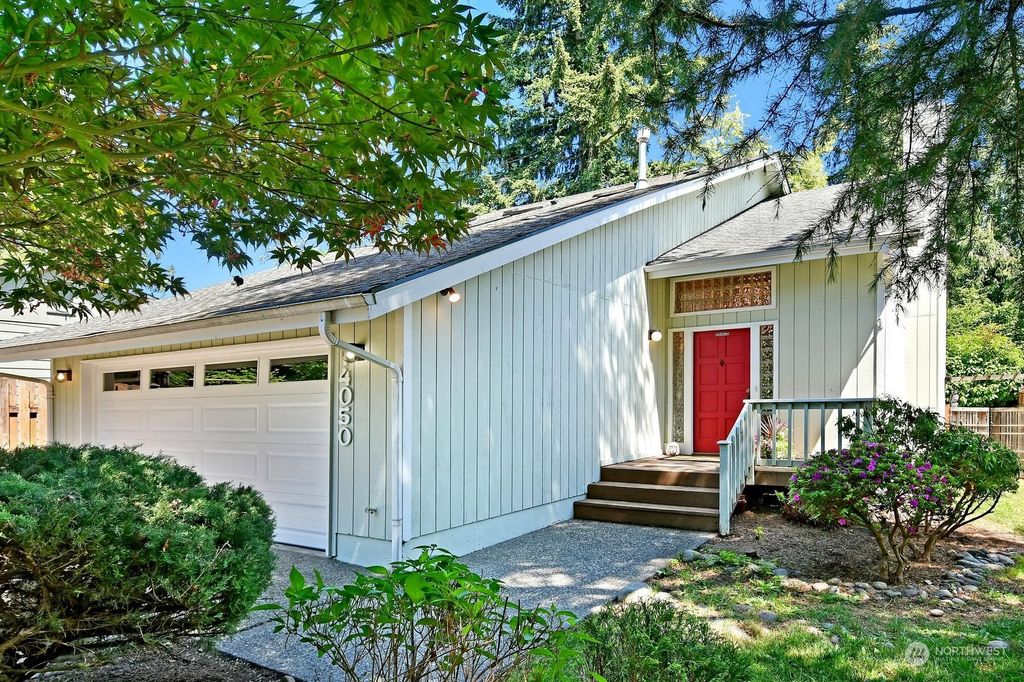 Photo of 14050 19th Avenue NE, Seattle, WA 98125 (MLS # 2076755)
