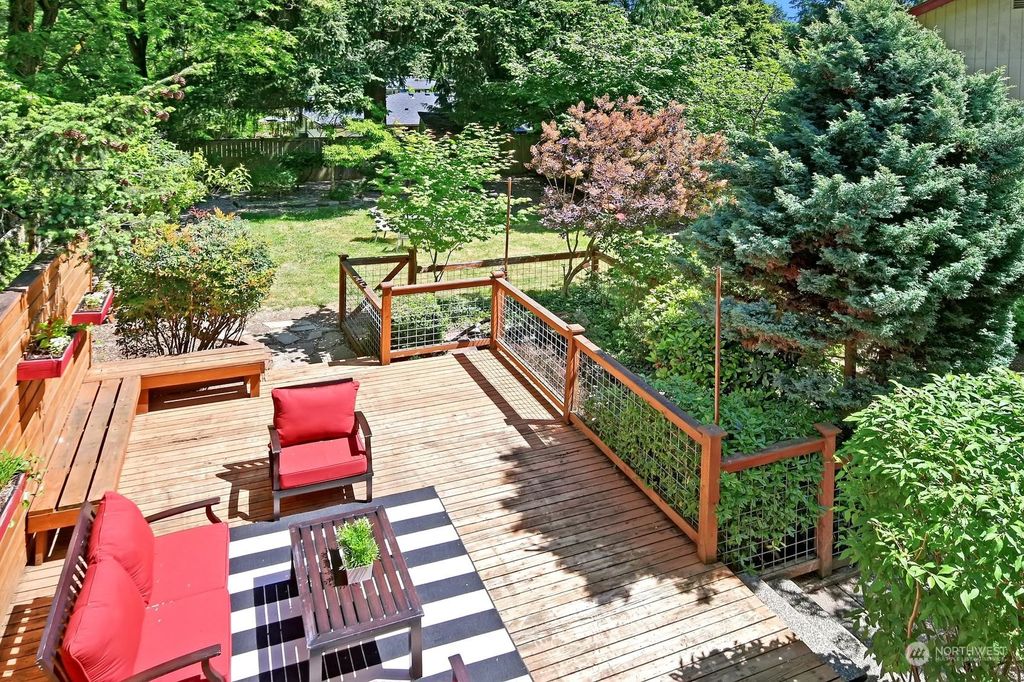 Photo of 14050 19th Avenue NE, Seattle, WA 98125 (MLS # 2076755)