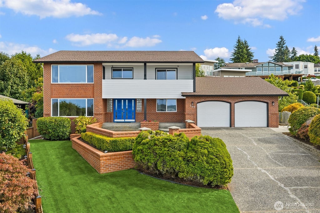 Photo of 147 S 294th Place, Federal Way, WA 98003 (MLS # 2582179)