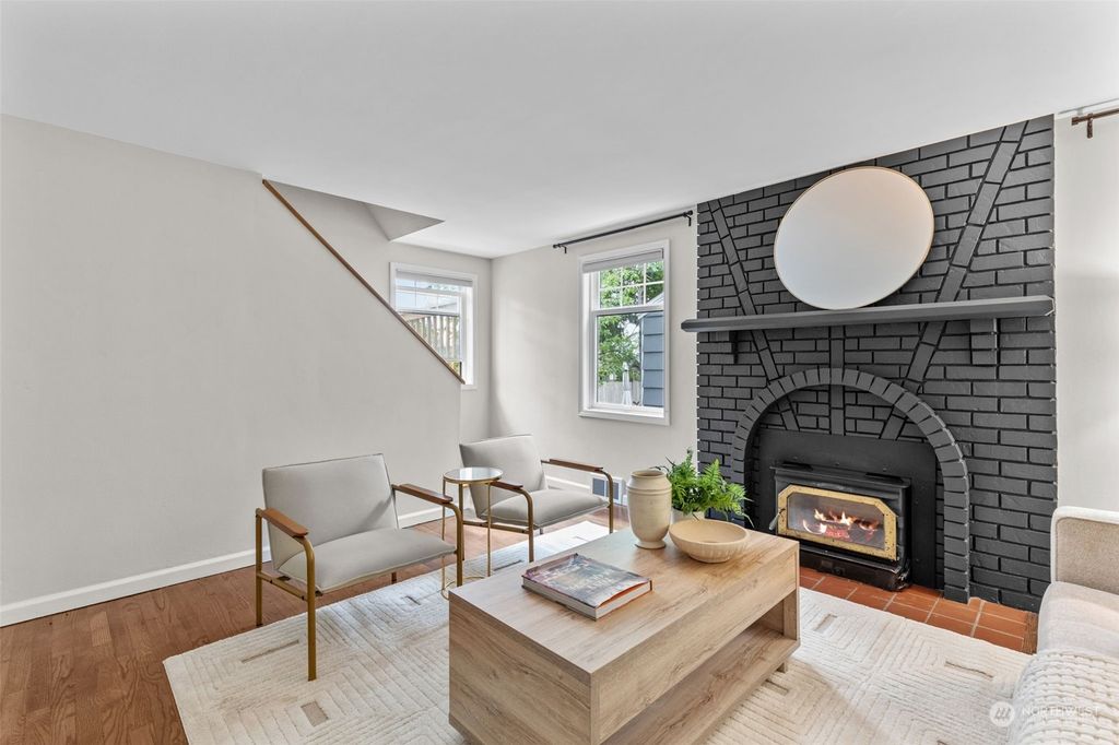 Photo of 13738 Palatine Avenue N, Seattle, WA 98133 (MLS # 2279322)
