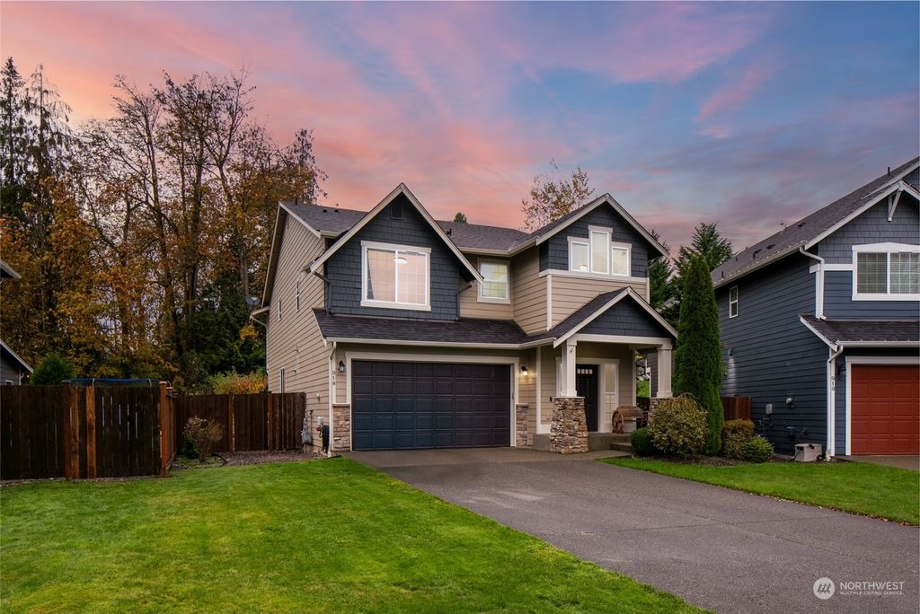 Photo of 918 117th Drive SE, Lake Stevens, WA 98258 (MLS # 2306369)