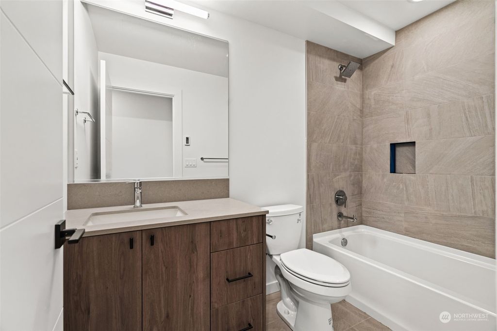 Photo of 10044 Ravenna Avenue NE, Seattle, WA 98125 (MLS # 2064999)