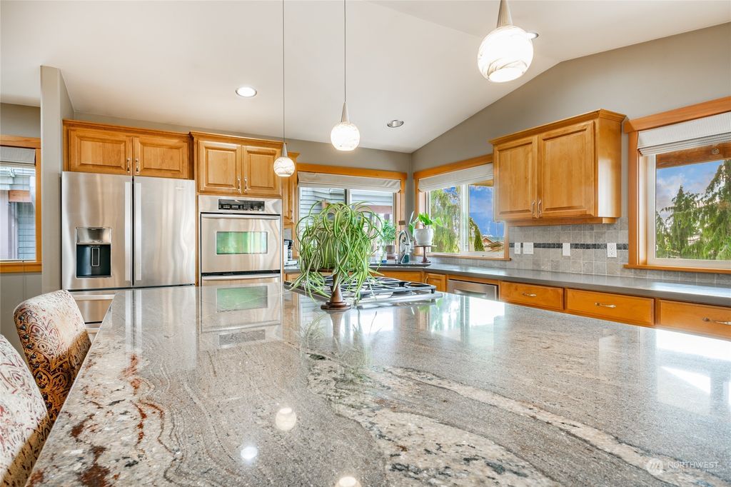 listing image 9366668068464110040