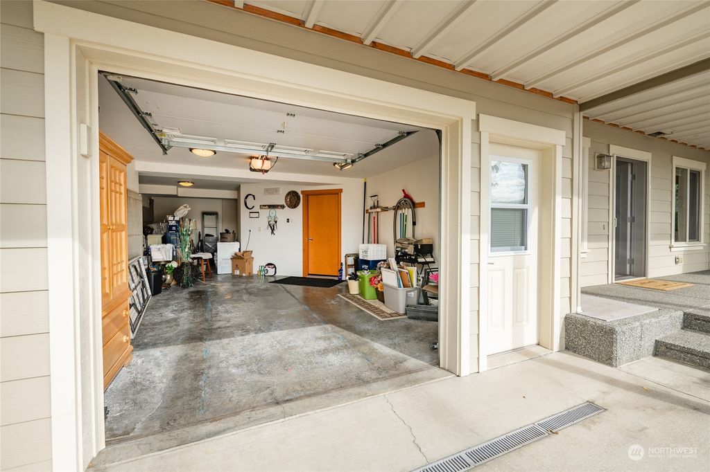 listing image 9366914244720204341