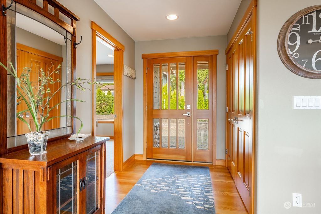 listing image 9368312334728512763