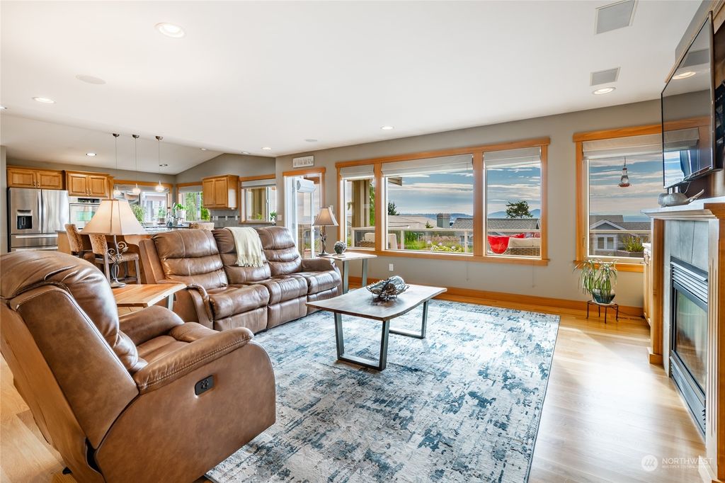 listing image 9365430811576445742
