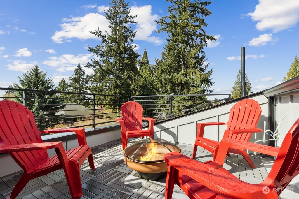 Photo of 7717 45th Avenue NE #B, Seattle, WA 98115 (MLS # 2232876)