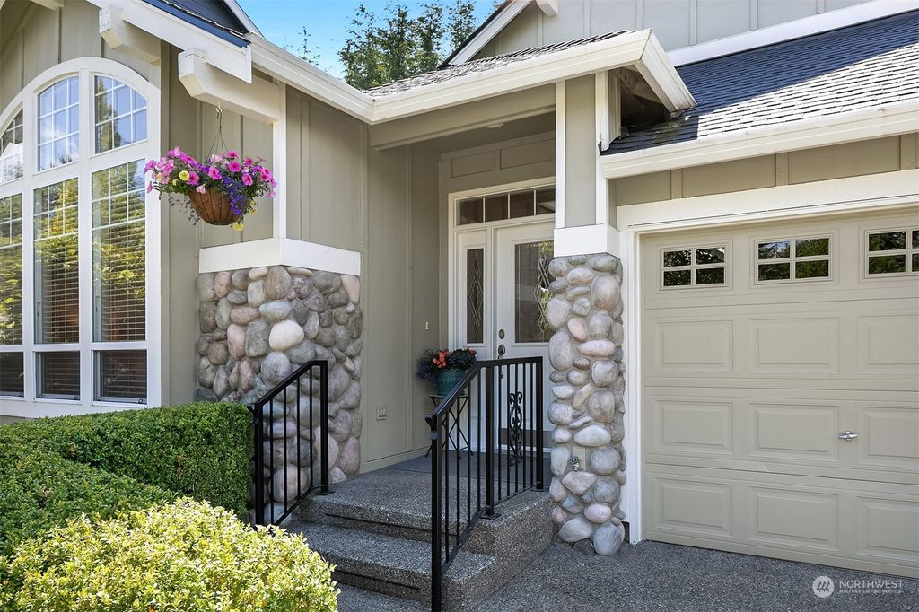Photo of 7109 Curtis Drive SE, Snoqualmie, WA 98065 (MLS # 2067473)