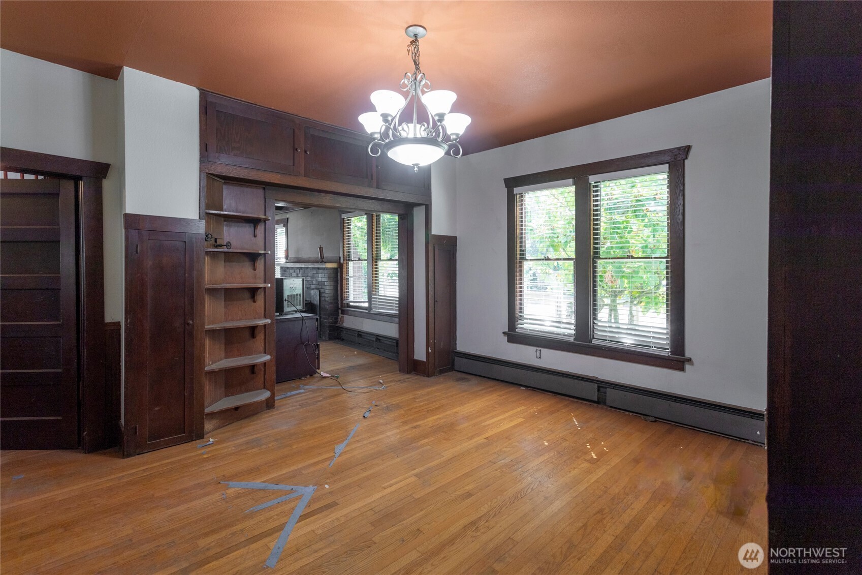 826 9th Street SW