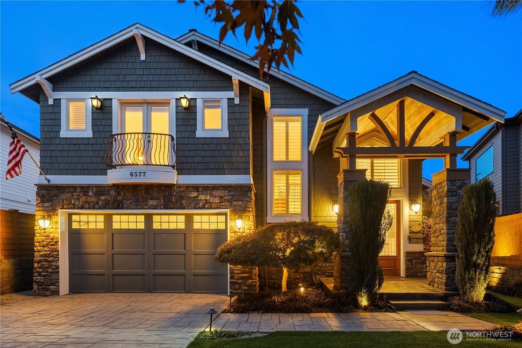 Photo of 6577 102nd Avenue NE, Kirkland, WA 98033 (MLS # 2442770)