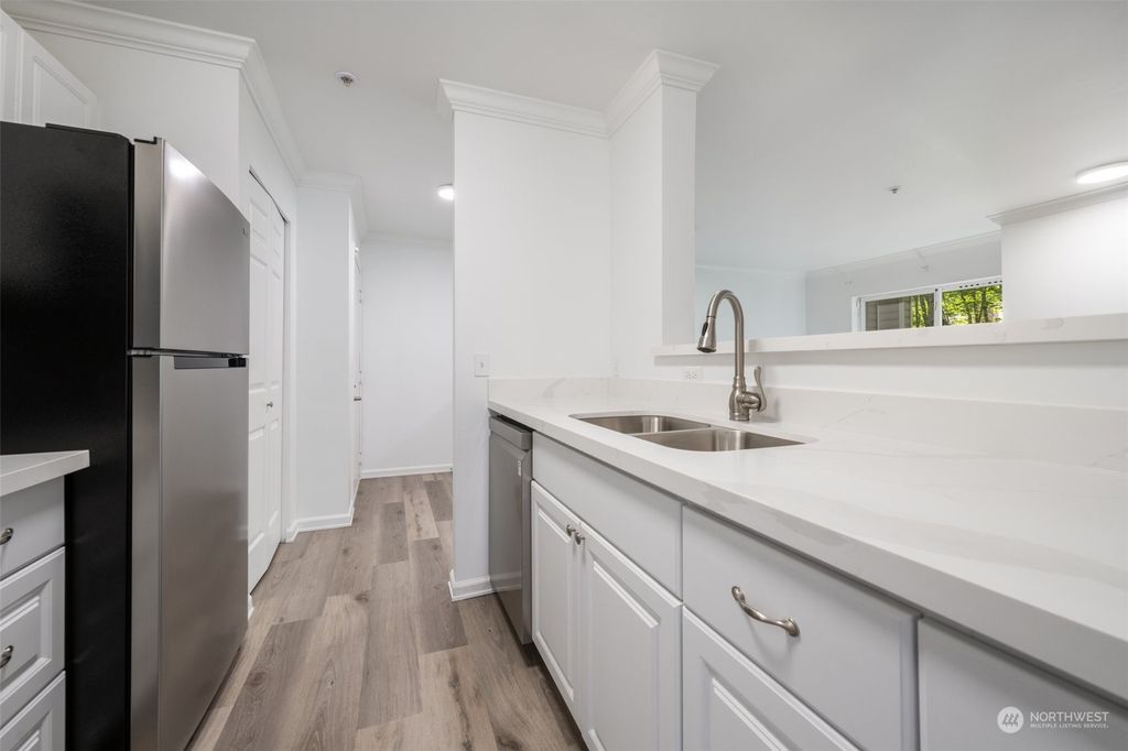 Photo of 33020 SW 10th Avenue #B104, Federal Way, WA 98023 (MLS # 2130917)