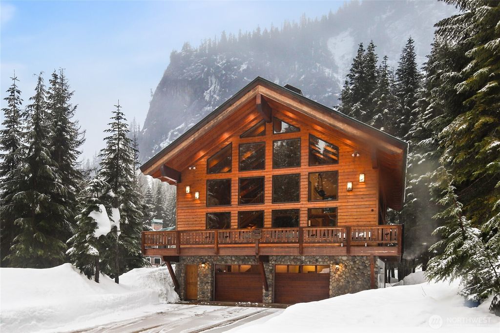 Photo of 27 Alpental Strasse, Snoqualmie Pass, WA 98068 (MLS # 2479343)