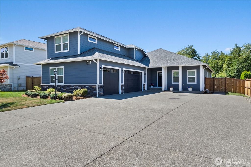 Photo of 8431 Viewcrest Lane SE, Olympia, WA 98501 (MLS # 2497180)