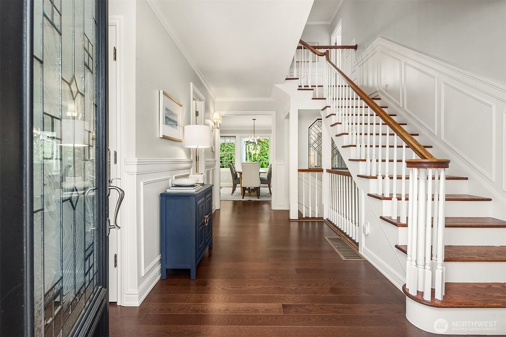 Photo of 5230 NE 75th Street, Seattle, WA 98115 (MLS # 2499104)