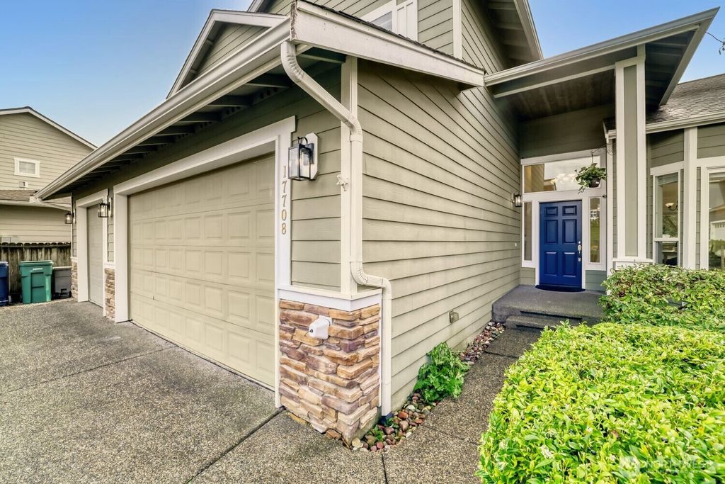 Photo of 17708 11th Place W, Lynnwood, WA 98037 (MLS # 2473004)