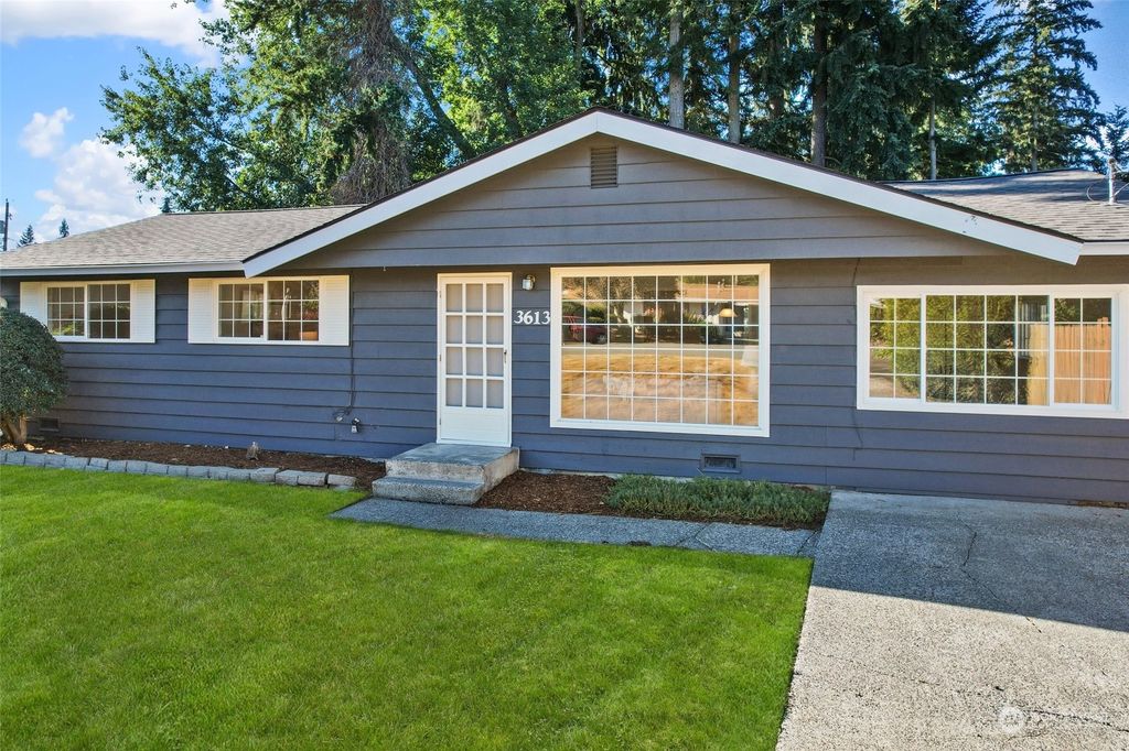 Photo of 3613 NE 23rd Court, Renton, WA 98056 (MLS # 2005365)