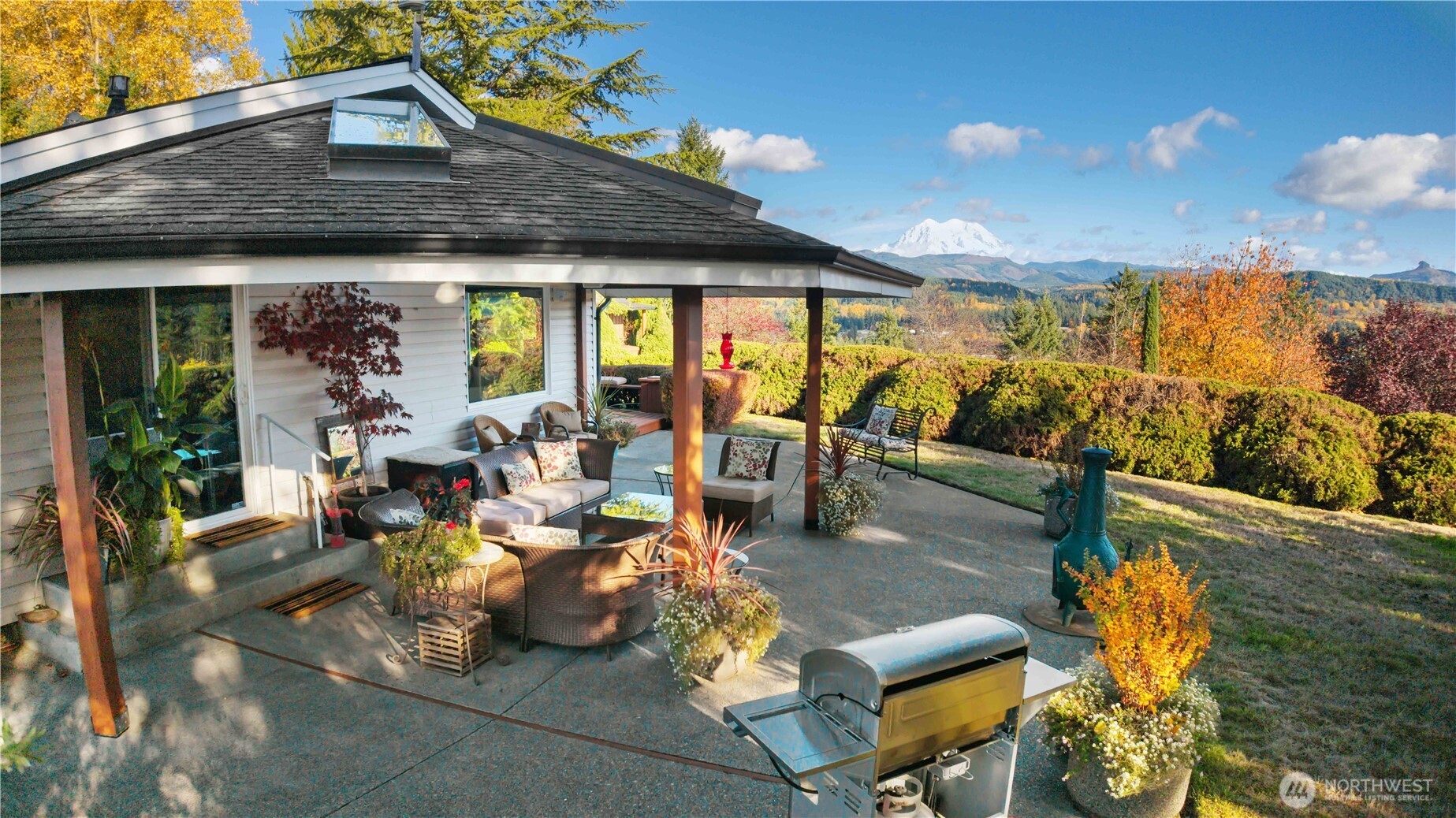 340 Dow Ridge Drive N