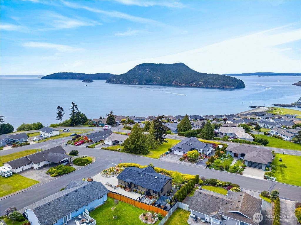 Photo of 4708 Queen Ann Way, Anacortes, WA 98221 (MLS # 2521503)