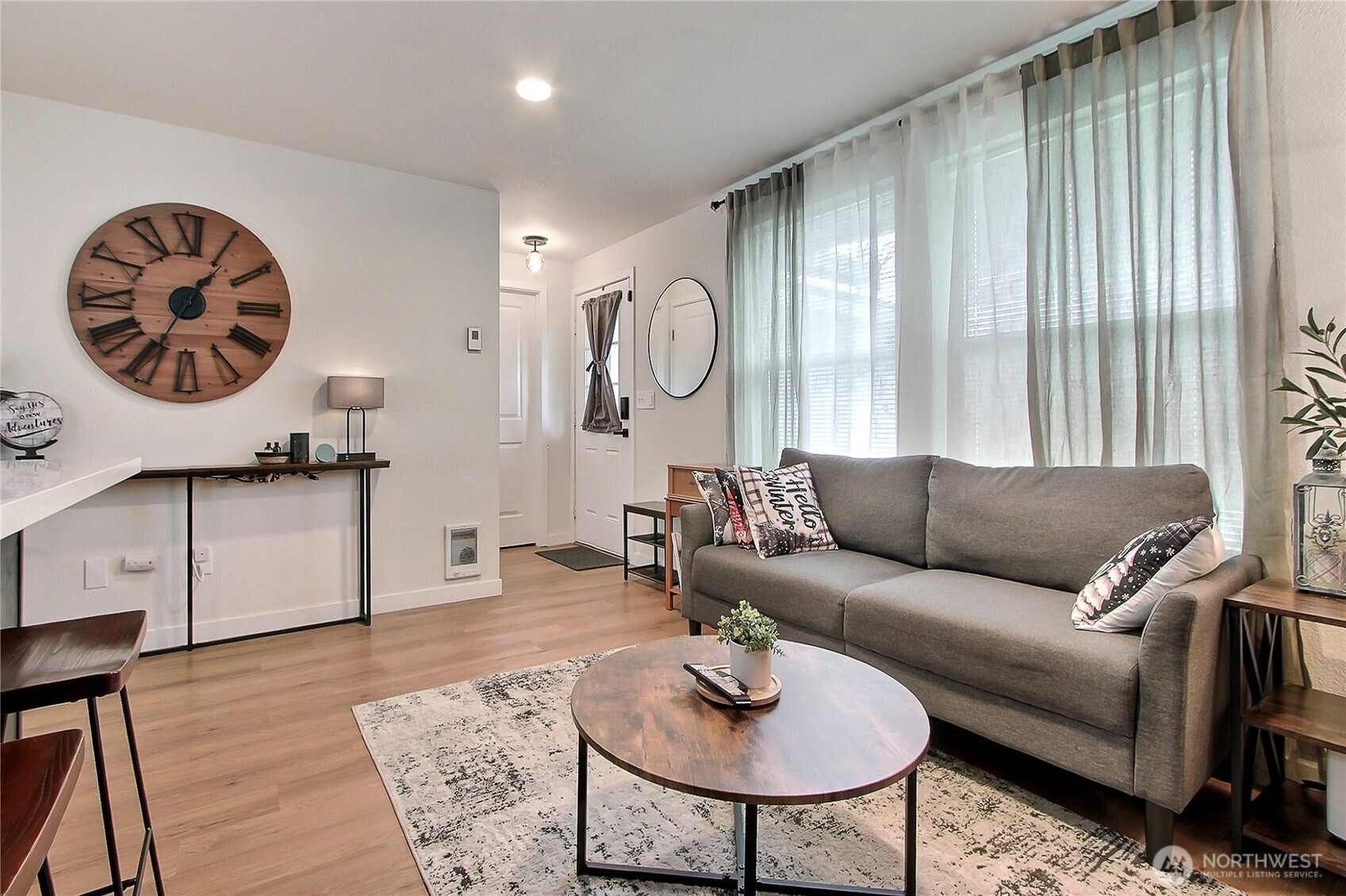 6903 S Cheyenne Street