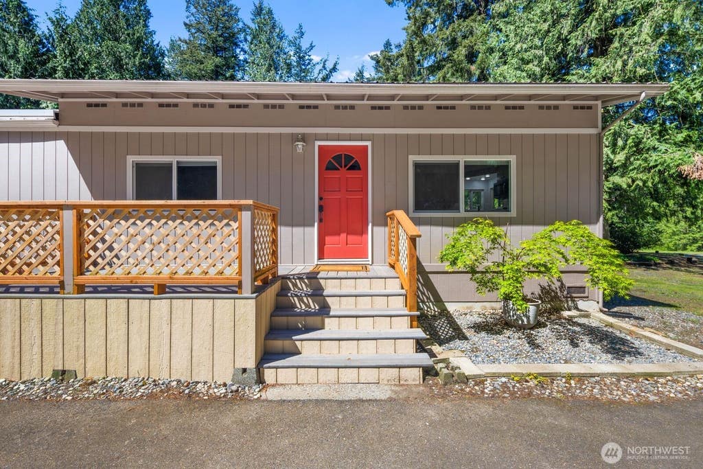 Photo of 14510 S Lake Crapapple Road, Marysville, WA 98271 (MLS # 2547197)