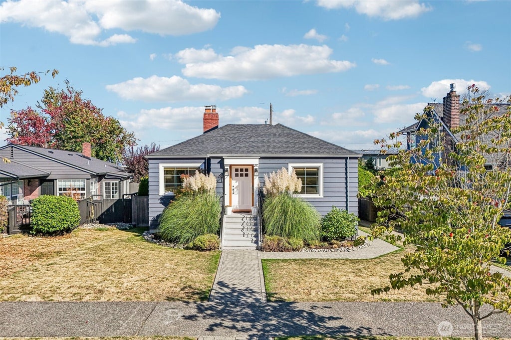 Photo of 3806 36th Avenue SW, Seattle, WA 98126 (MLS # 2586499)