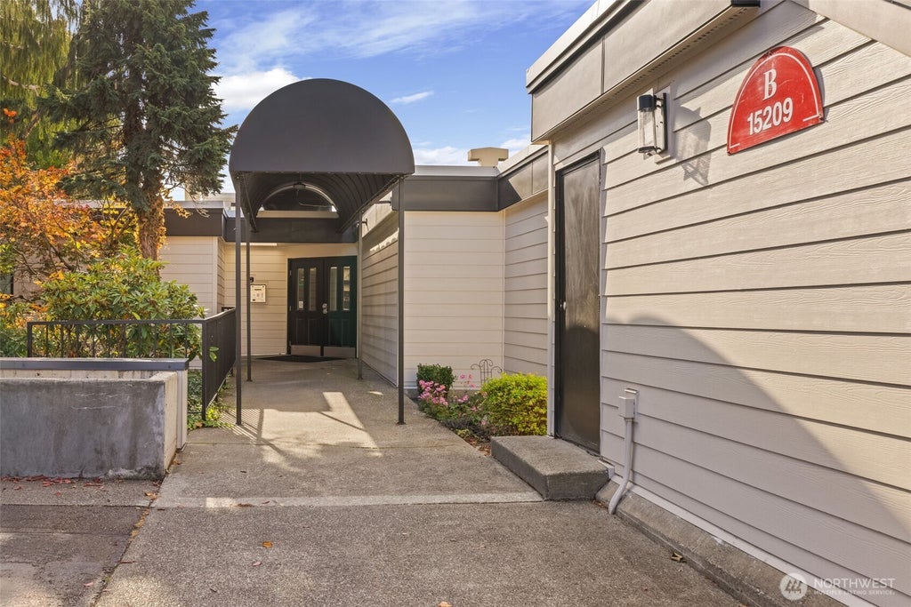 Photo of 15209 Sunwood Boulevard #B26, Tukwila, WA 98188 (MLS # 2594145)