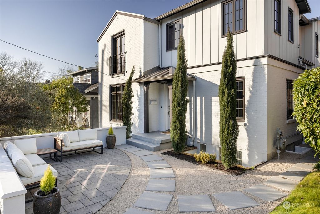 Photo of 1920 E Calhoun Street, Seattle, WA 98112 (MLS # 2203829)