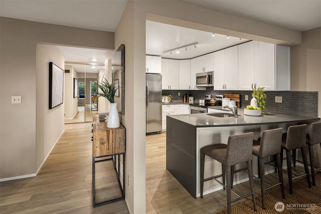 Photo of 17918 23rd Lane NE #102, Shoreline, WA 98155 (MLS # 2340538)