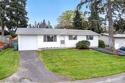 Photo of 2717 SW 328th Street, Federal Way, WA 98023 (MLS # 2506647)