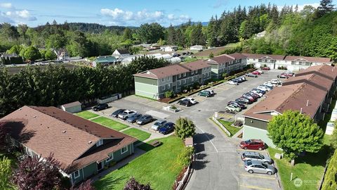 Photo of 820 32nd Street, Bellingham, WA 98225 (MLS # 2333623)