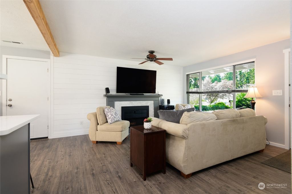 Photo of 1907 191st Street SW, Lynnwood, WA 98036 (MLS # 2135124)