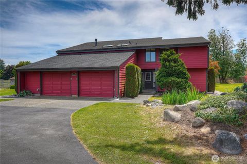 Photo of 18109 28th Avenue E, Tacoma, WA 98445 (MLS # 2542665)