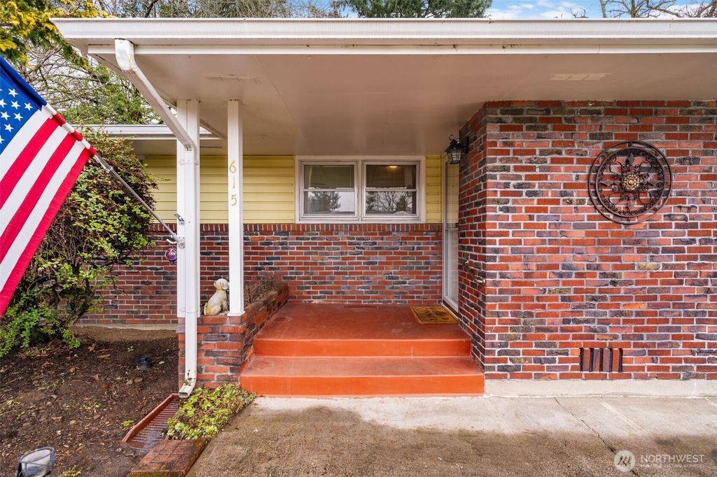 Photo of 615 Tampa Way Way, Vancouver, WA 98664 (MLS # 2477181)