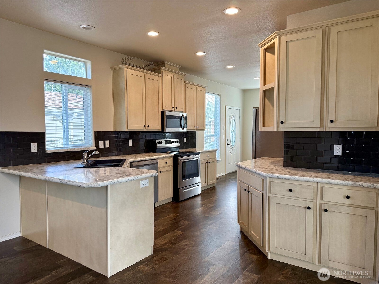 607 37th Street SE 99A
