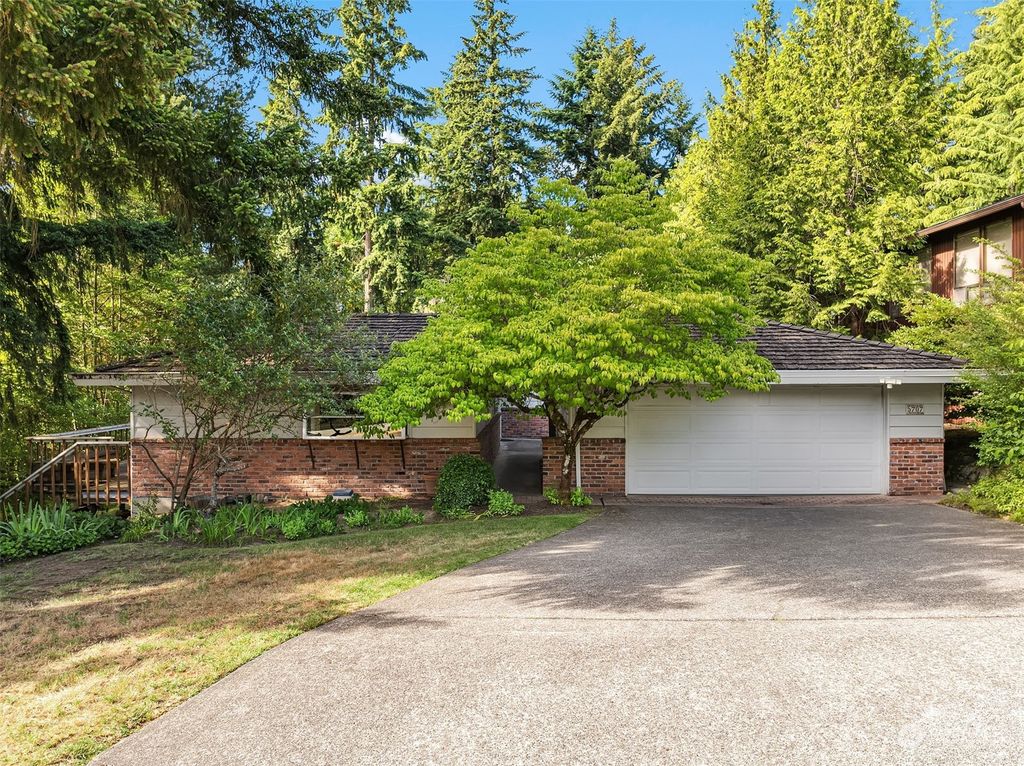 Photo of 5707 110th Avenue SE, Bellevue, WA 98006 (MLS # 2250177)