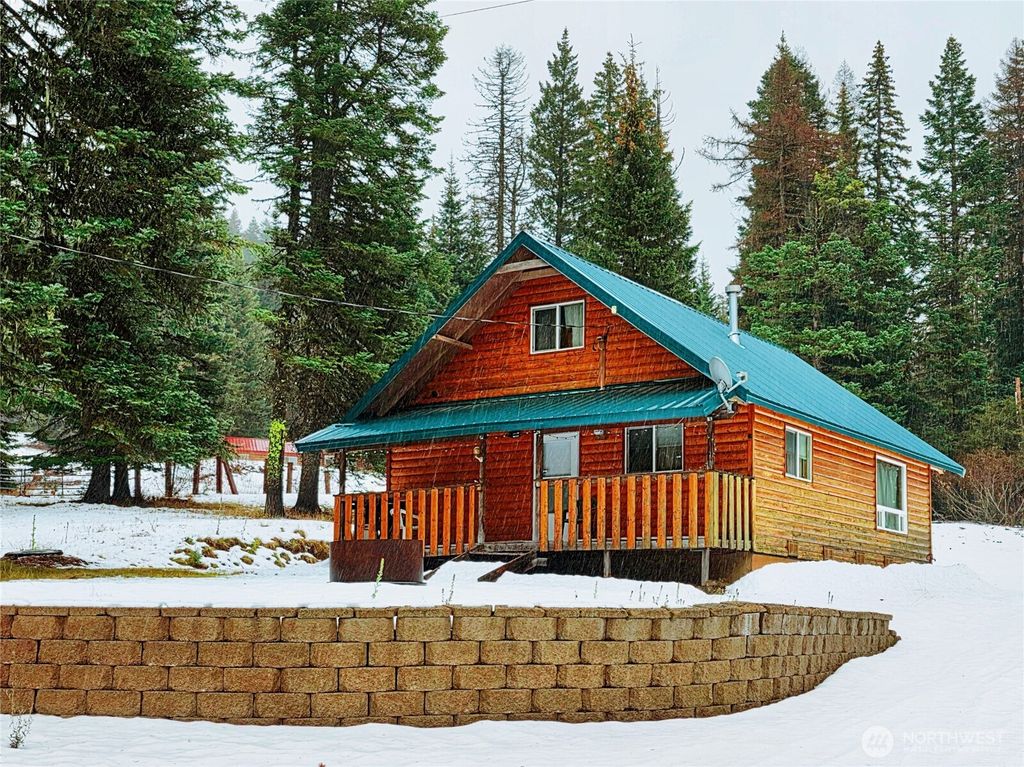 Photo of 61515 Highway 204, Weston, OR 97886 (MLS # 2460325)