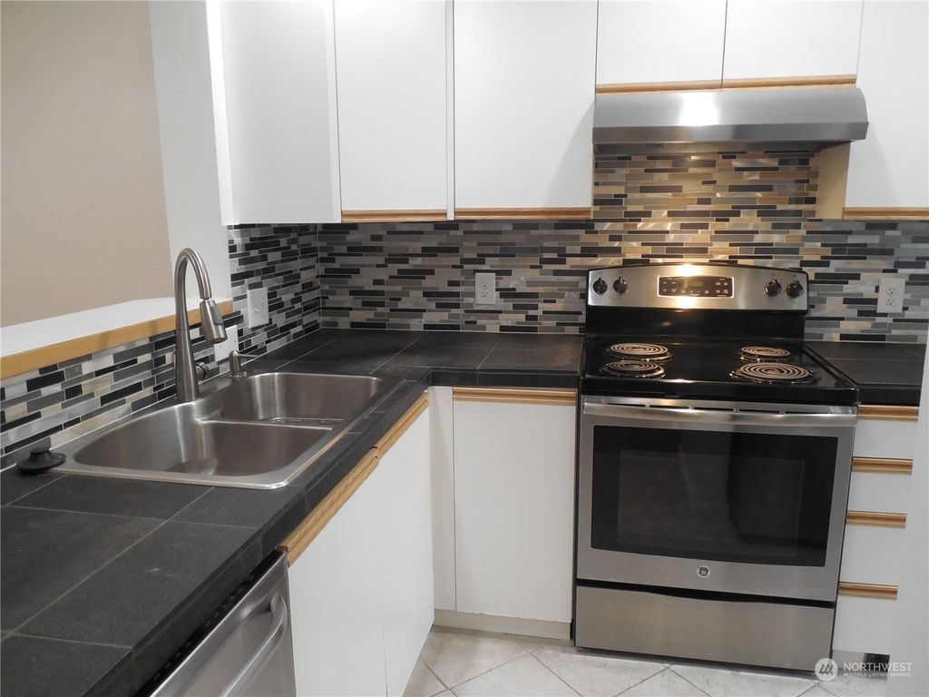 Photo of 23305 54th Avenue S #1-2, Kent, WA 98032 (MLS # 2209514)