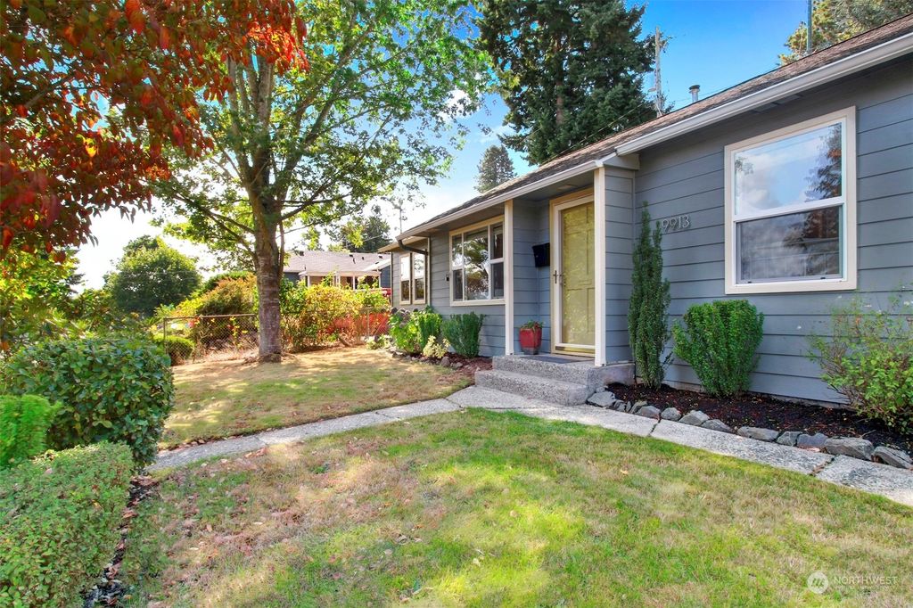 Photo of 9913 32nd Avenue SW, Seattle, WA 98126 (MLS # 2163851)