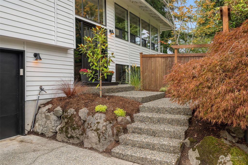 Photo of 6107 122nd Avenue SE, Bellevue, WA 98006 (MLS # 2285175)